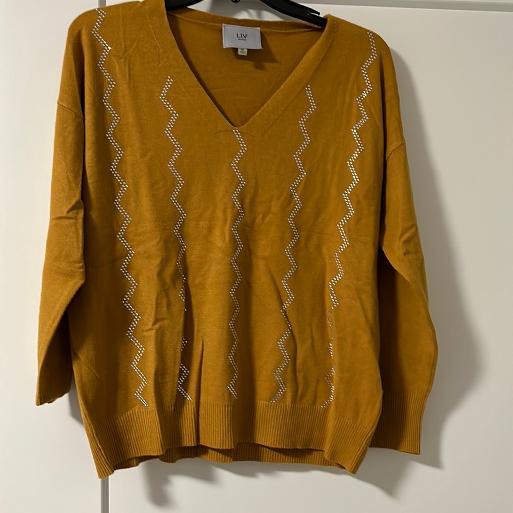 3/4 sleeve sweater